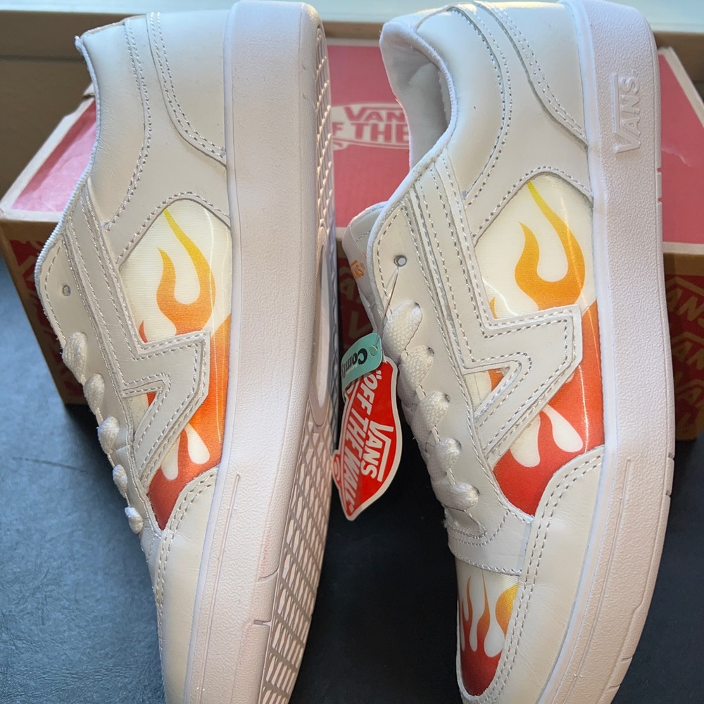 Vans Lowland CC Multiple sizes - Picture 5 of 13